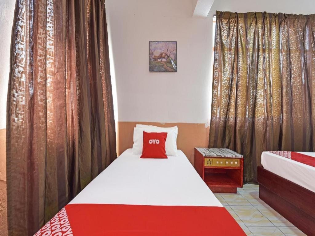 Super Oyo Capital O 90659 Raintown Timbers Hotel Taiping Luaran gambar