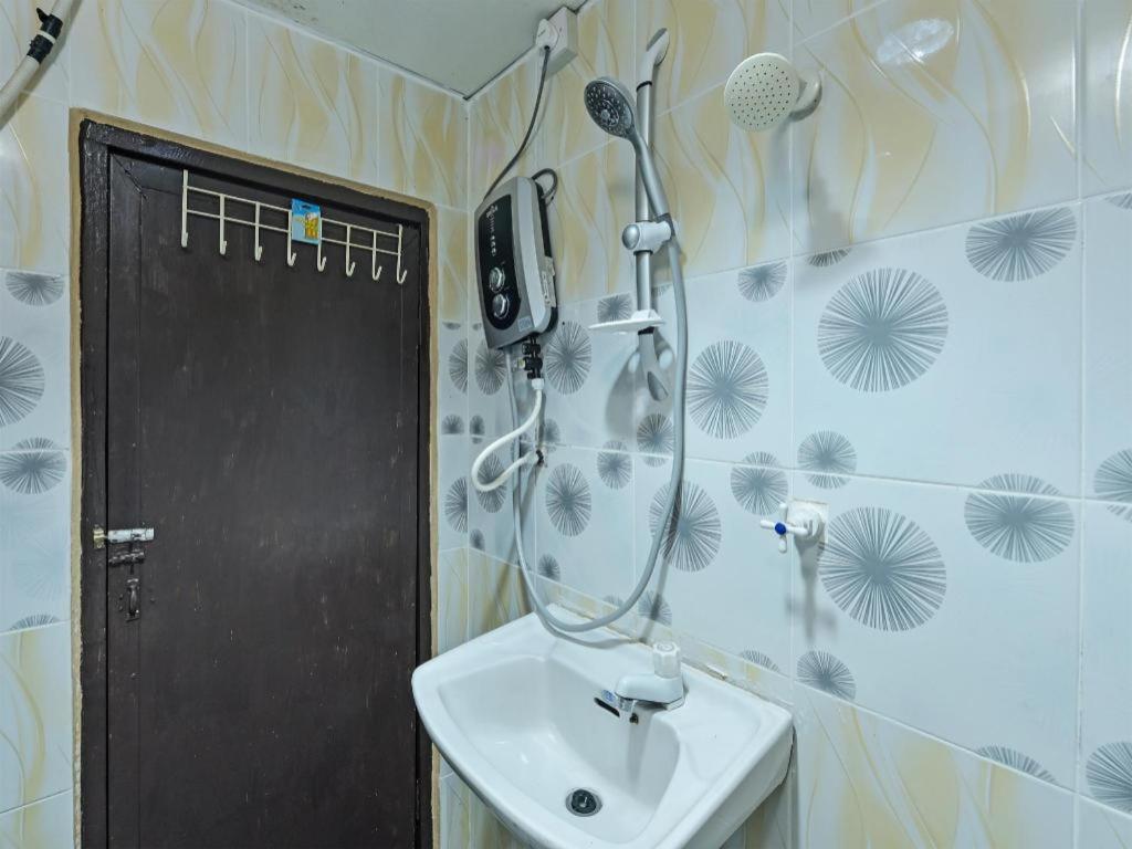 Super Oyo Capital O 90659 Raintown Timbers Hotel Taiping Luaran gambar